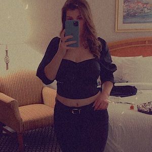 Cropped Black H&M Shirt